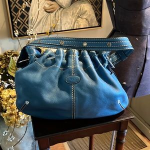 Lovely blue Jean blue Tod”s hobo.